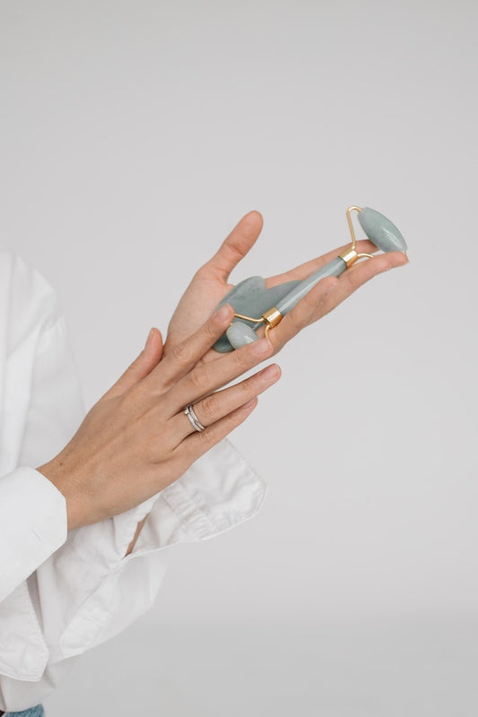 How to repair a broken piece of Jade