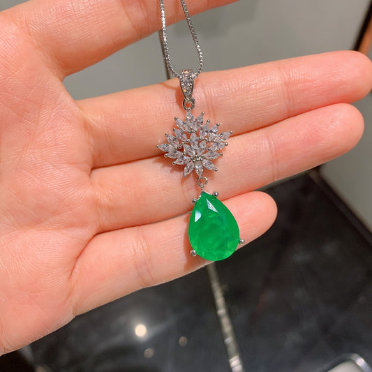 Vintage Imitation Emerald Pendant Emerald Earrings Jewelry Set