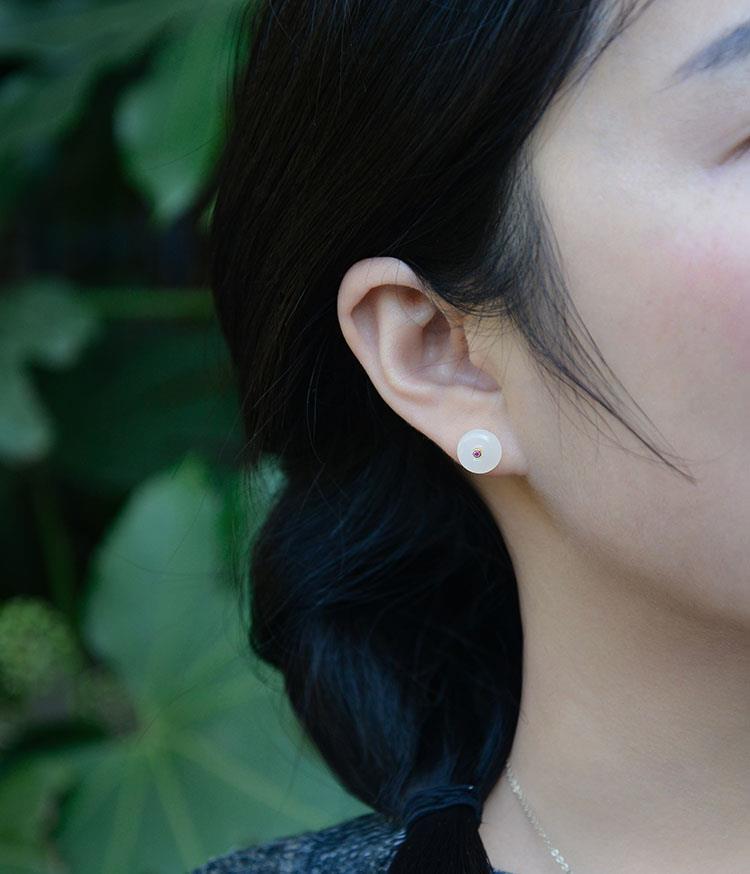 An Button Court Hetian White Jade Stud Earrings