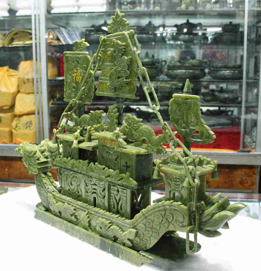 Treasure jade carving jade South jade dragon boat ornaments