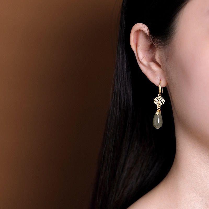 Original natural Hetian jade fresh orchid earrings