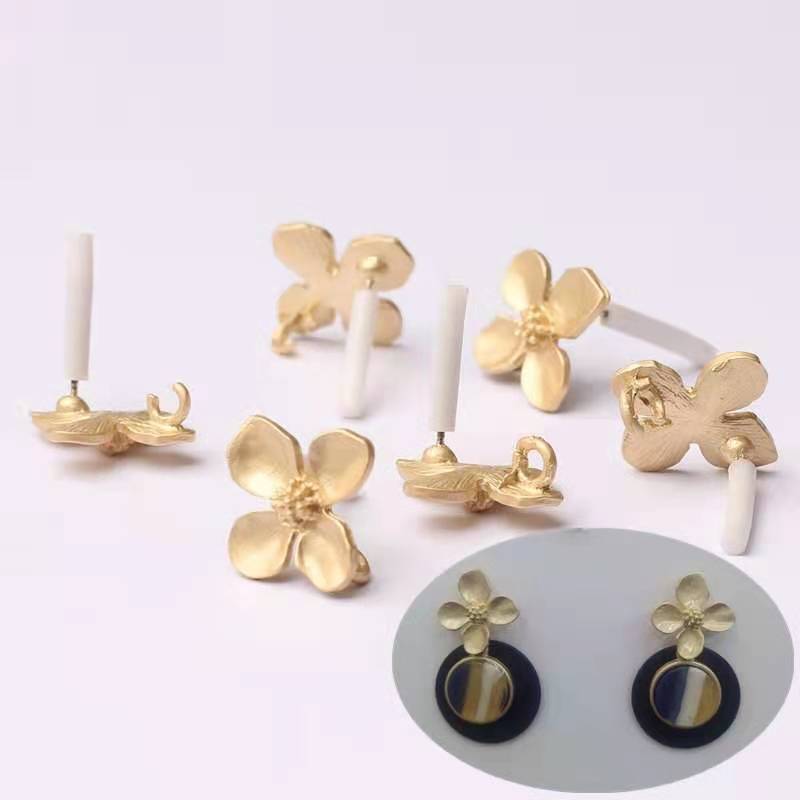 Zinc Alloy Golden Flowers Base Earrings Connector
