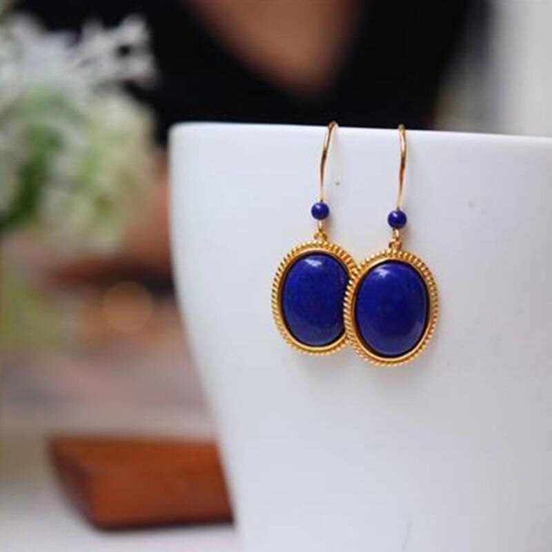 Oval lapis lazuli short earrings cold wind