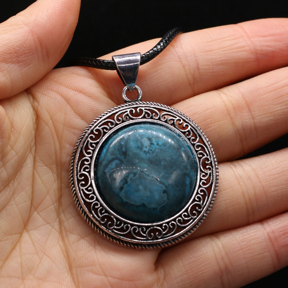 Antique Silver-Color Pendant Round Shape Lapis