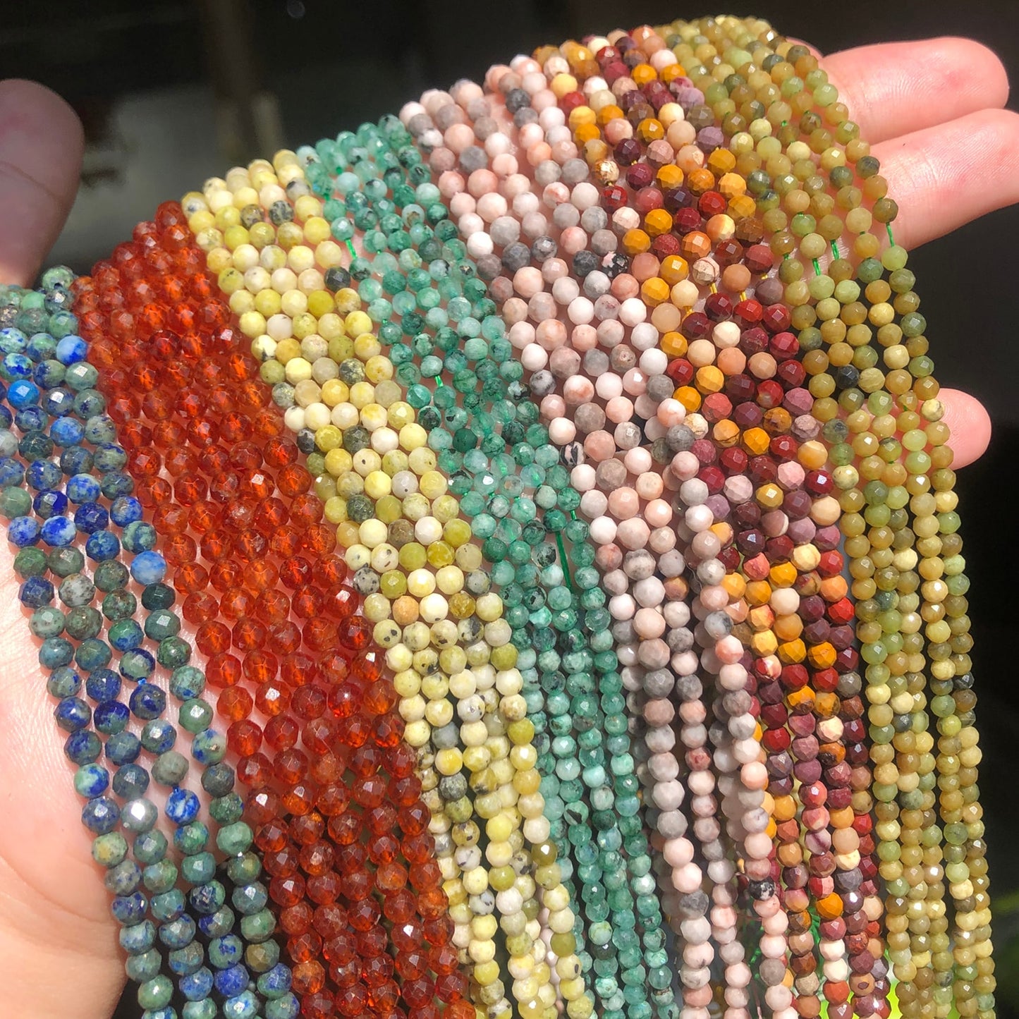 Natural Stone Faceted Cutting Loose Round Tiny Seed