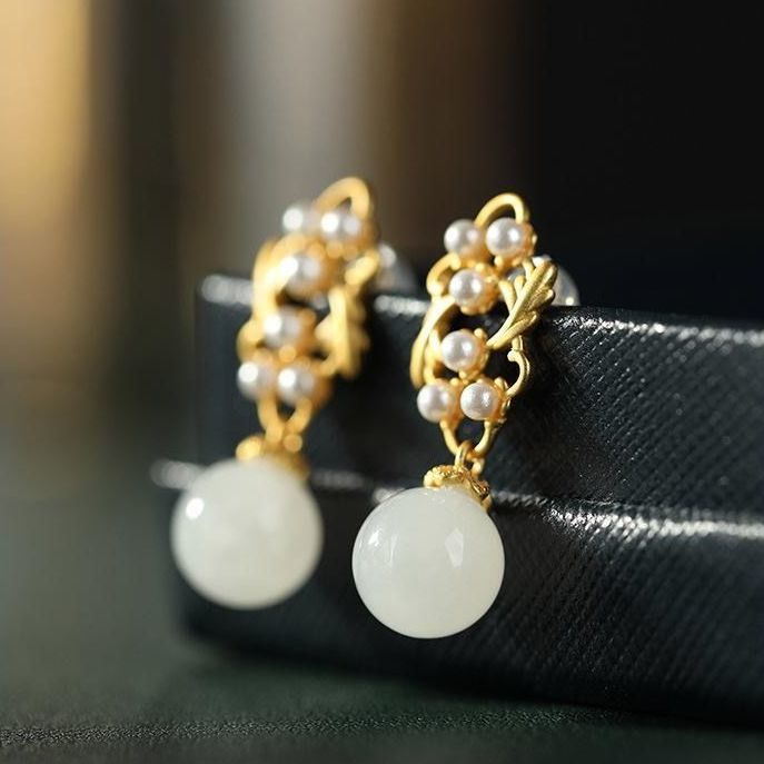 New silver with natural Hotan jade round bead long earrings