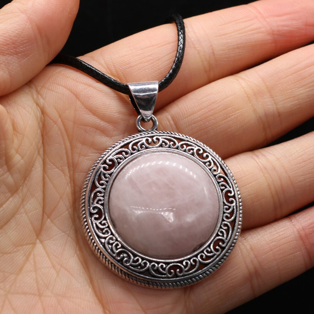 Antique Silver-Color Pendant Round Shape Lapis