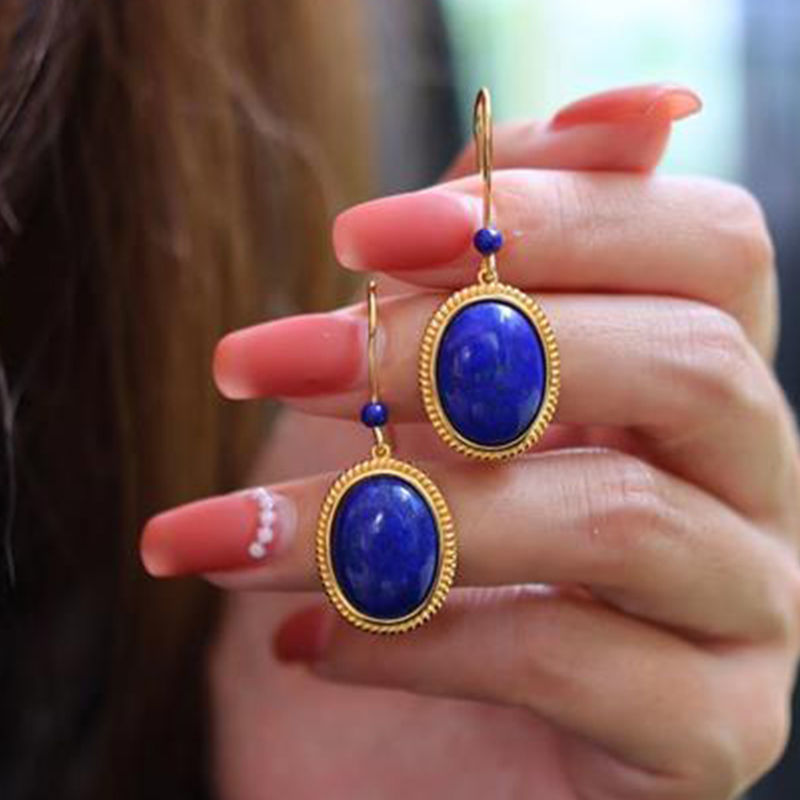 Oval lapis lazuli short earrings cold wind