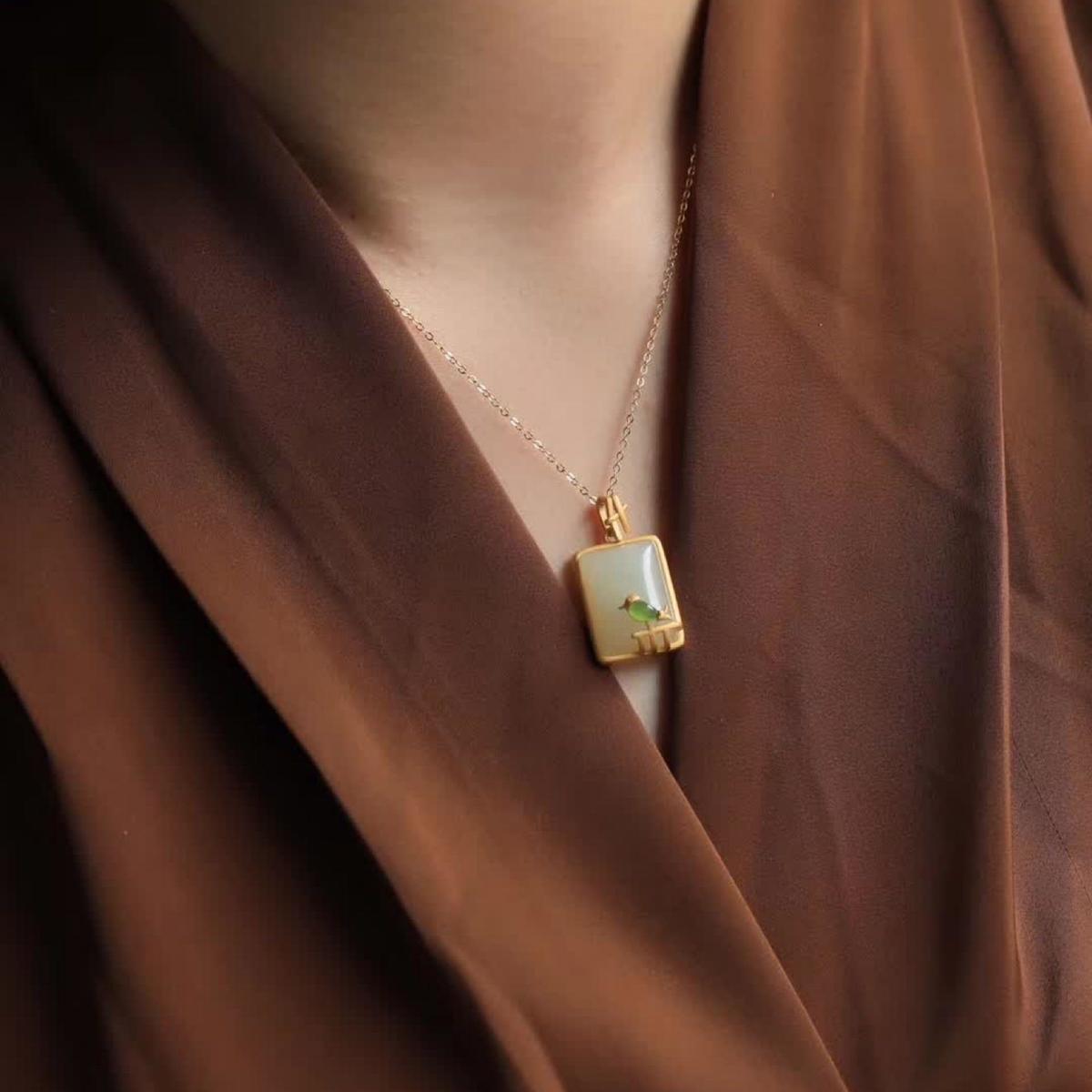 Natural Hetian White Jade Sparrow Pendant Necklace