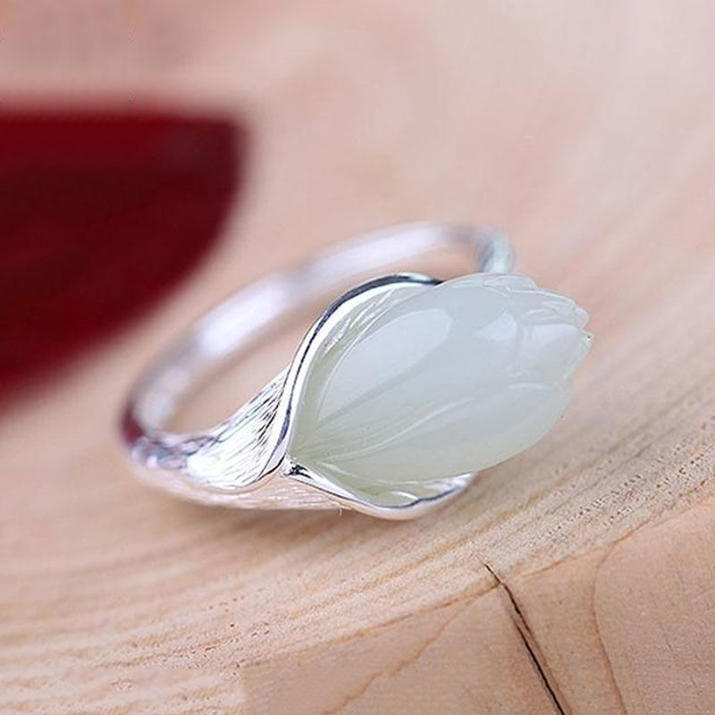 Female Model Atmospheric Retro Open Ring