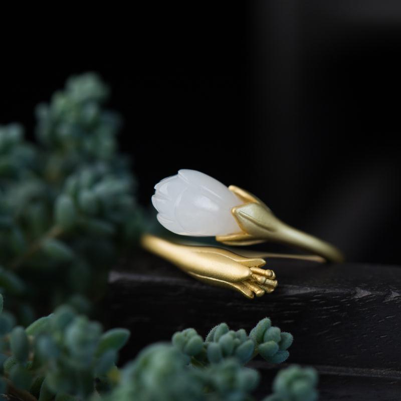 Female Model Atmospheric Retro Open Ring