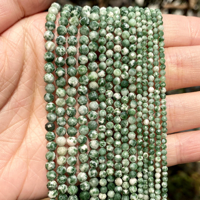 Natural Stone Faceted Opals Crystals