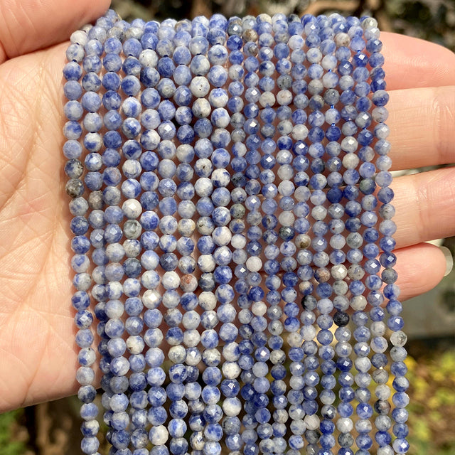 Natural Stone Faceted Opals Crystals
