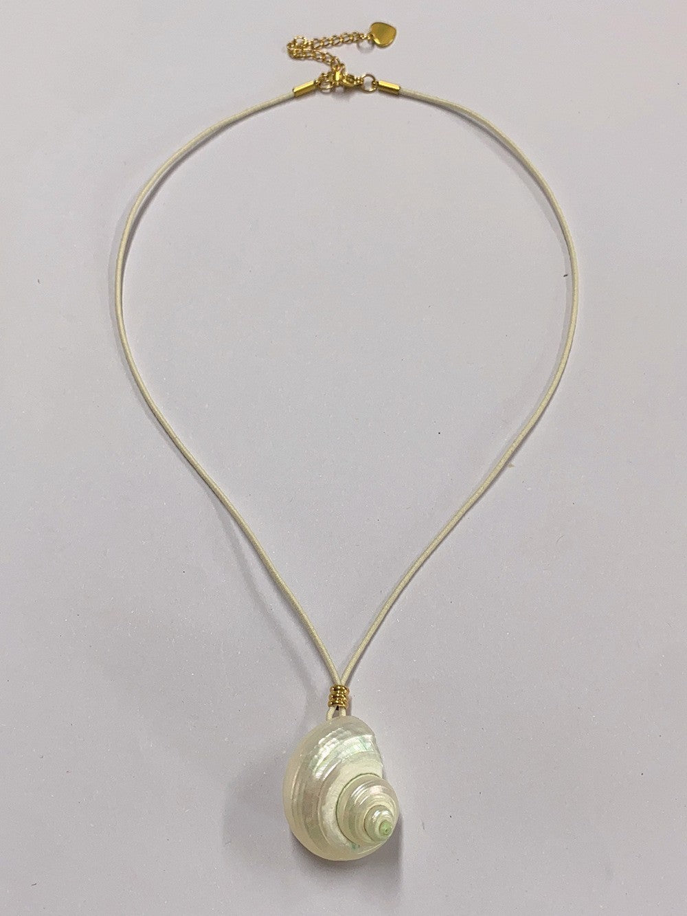 Natural Baroque Freshwater Short Pearl Necklace Conch Necklace