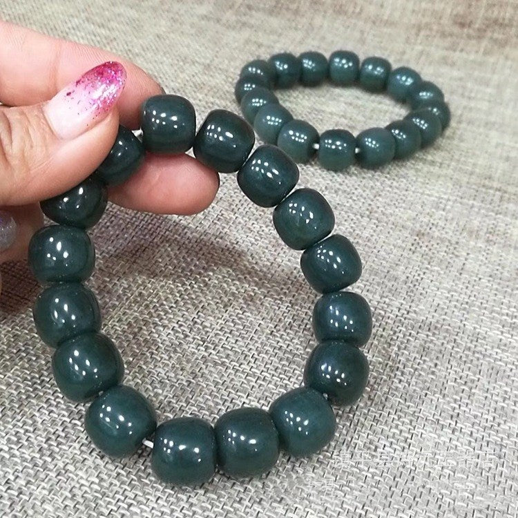 Hetian Jade Bracelets Are Refined And Polished