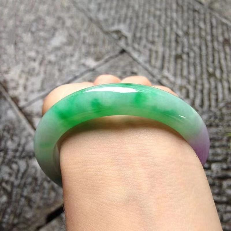 Spring Color Ice-like Green Jade Bracelet