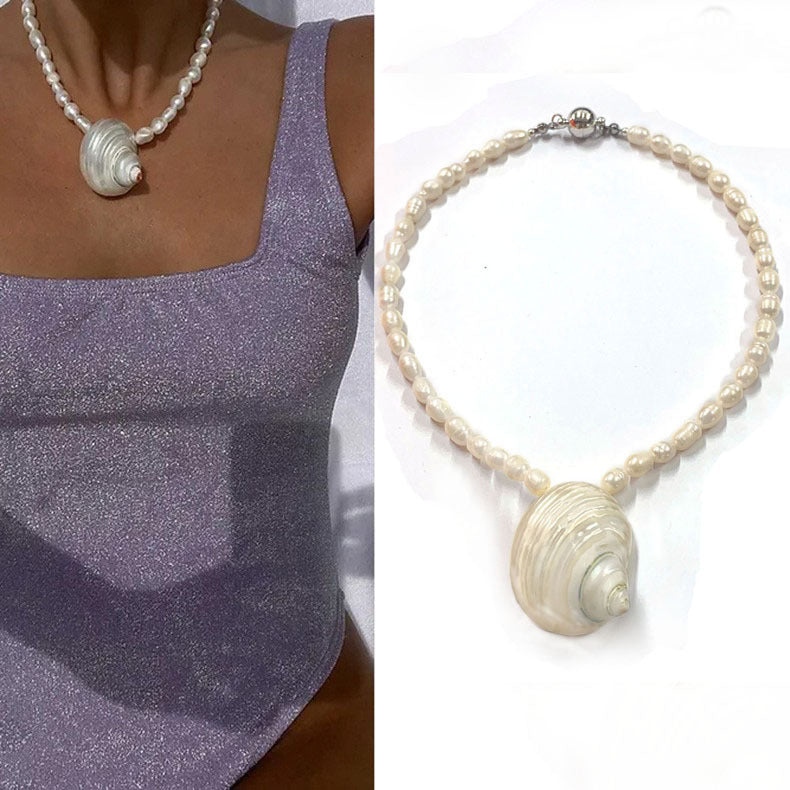 Natural Baroque Freshwater Short Pearl Necklace Conch Necklace