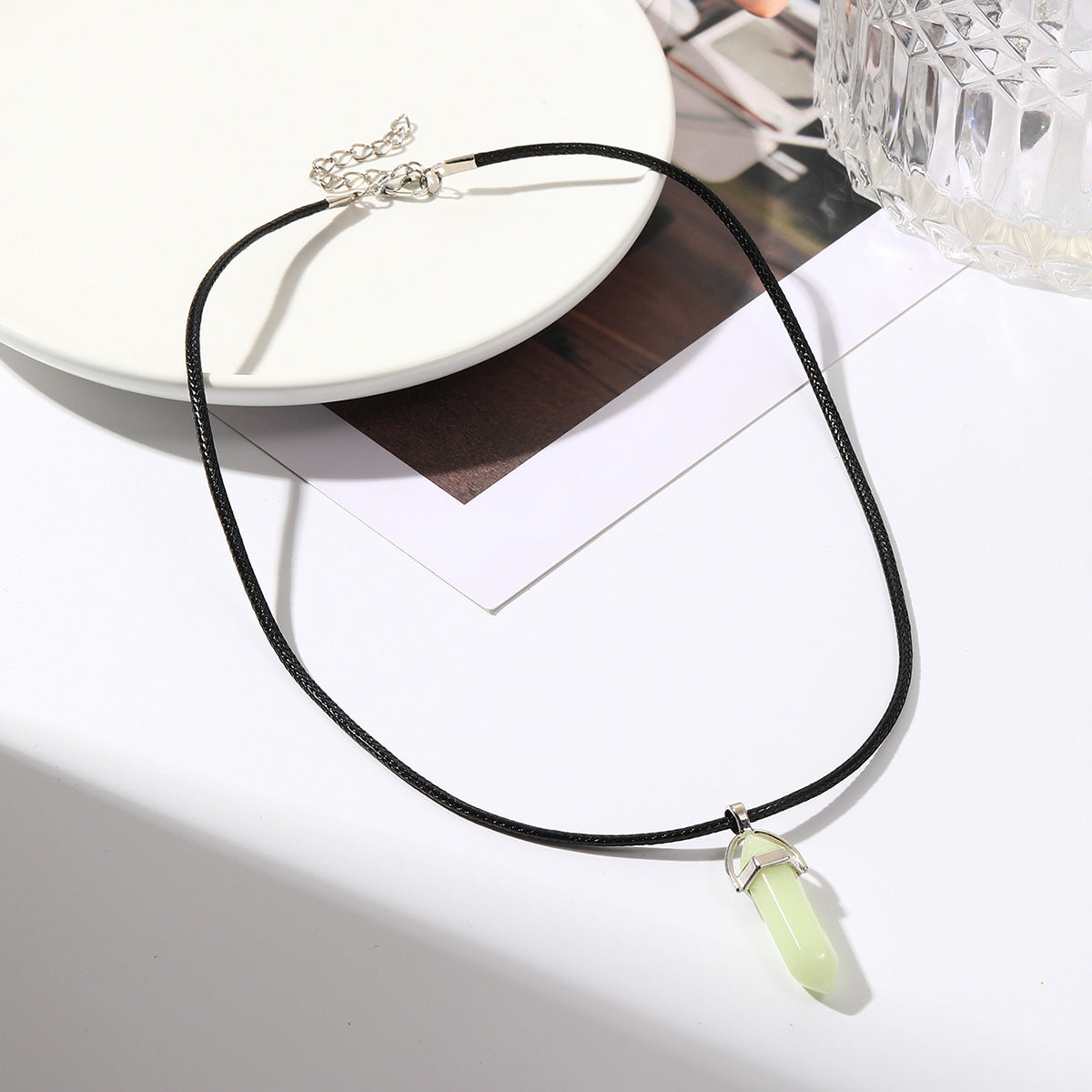 Women's Fashion Geometric Luminous Stone Pendant Necklace