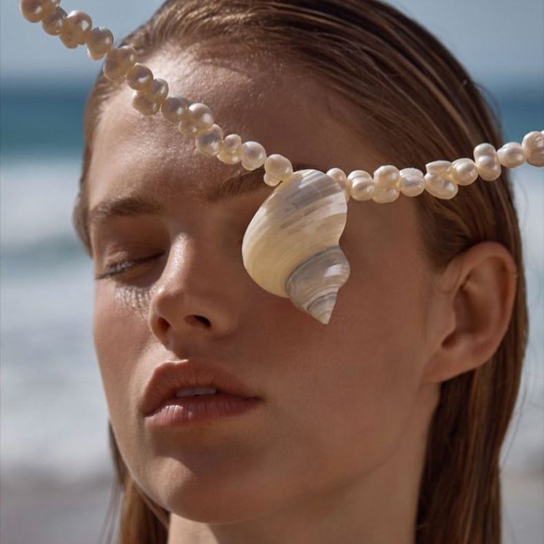 Natural Baroque Freshwater Short Pearl Necklace Conch Necklace