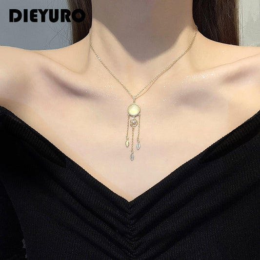 High-class Vintage Jade Leaf Tassel Pendant