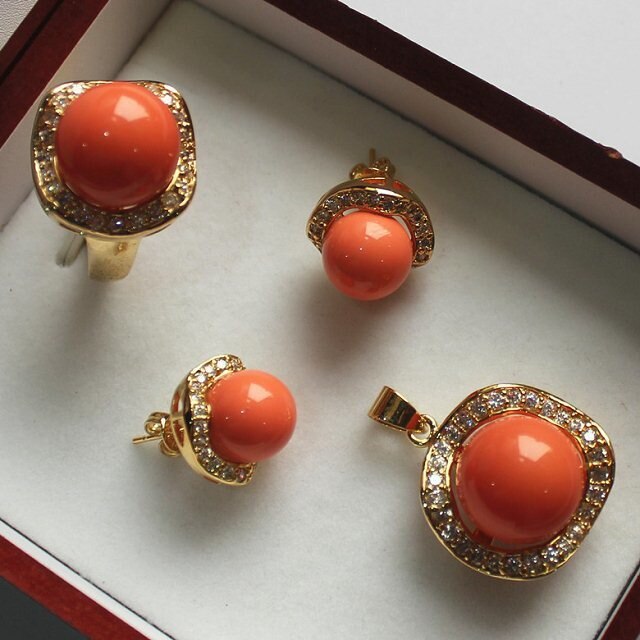 Noble jewelry set orange shell pearl