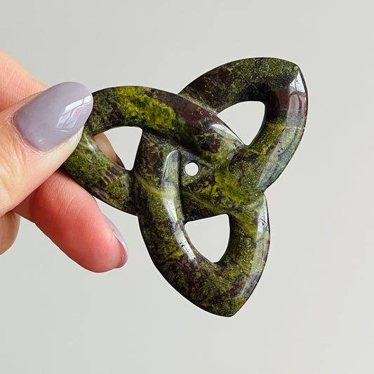 Natural Dragon Blood Stone Crystal Lucky Clover